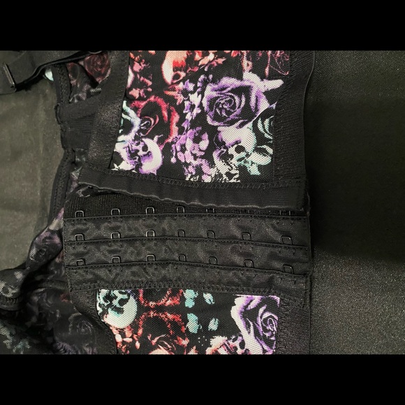 NWOT Torrid 💀 Skulls & Roses 🌹Ombré Bra - Picture 4 of 5